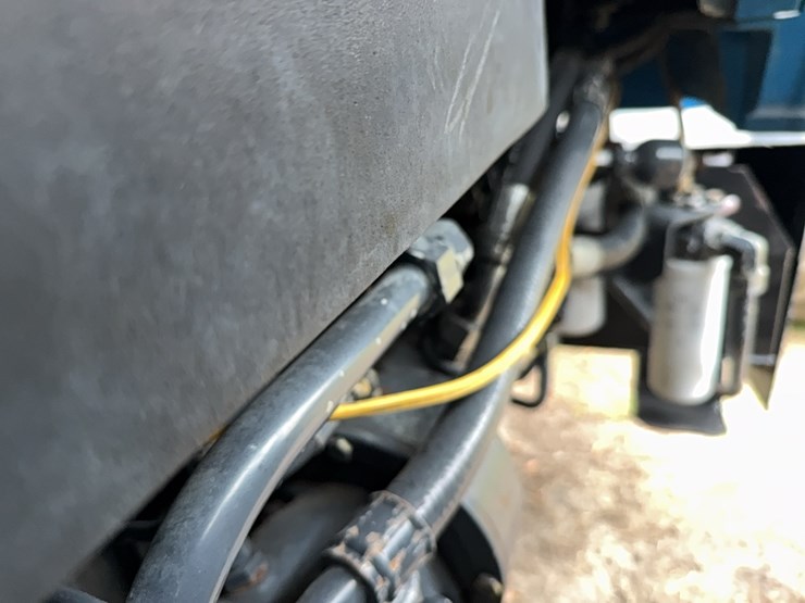 new-holland-8770-image-73