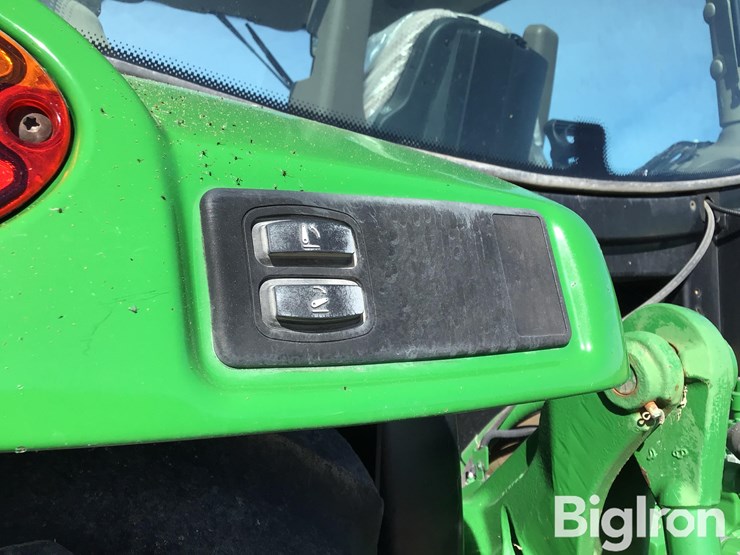 john-deere-6125r-image-17