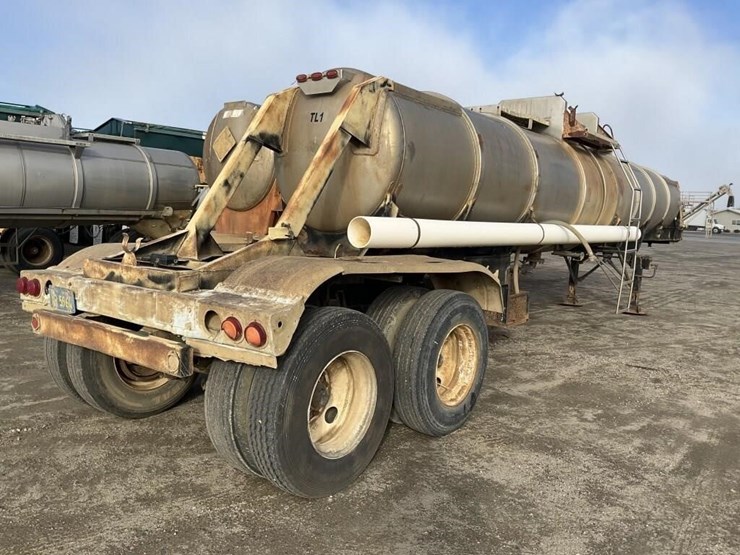 1972-fruehauf-trailer-image-4