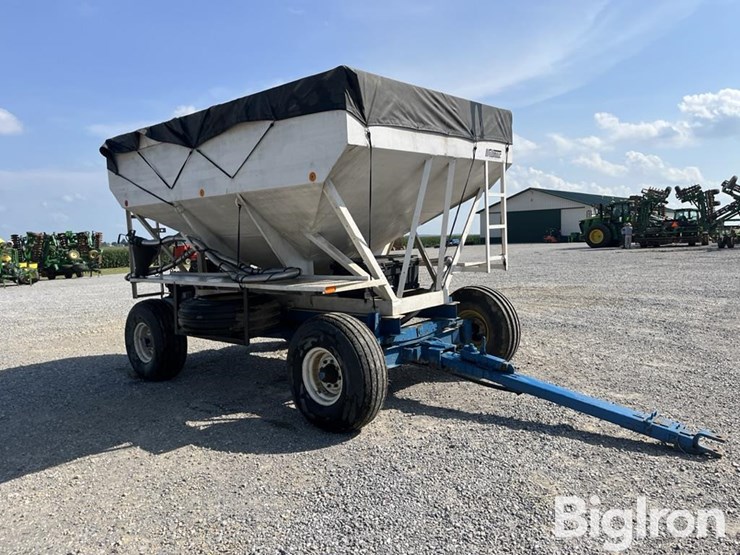 willmar-300-bushel-gravity-wagon-image-3