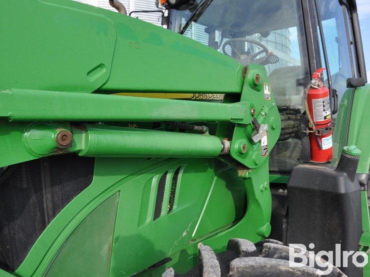 2019-john-deere-6110m-image-18
