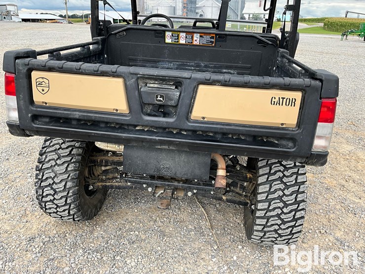 2023-john-deere-gator-image-13