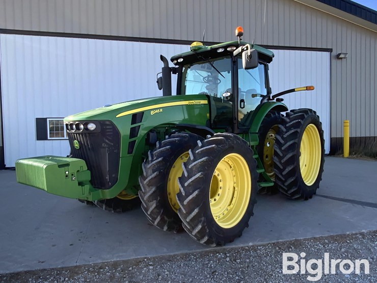 2010-john-deere-8245r-image-1