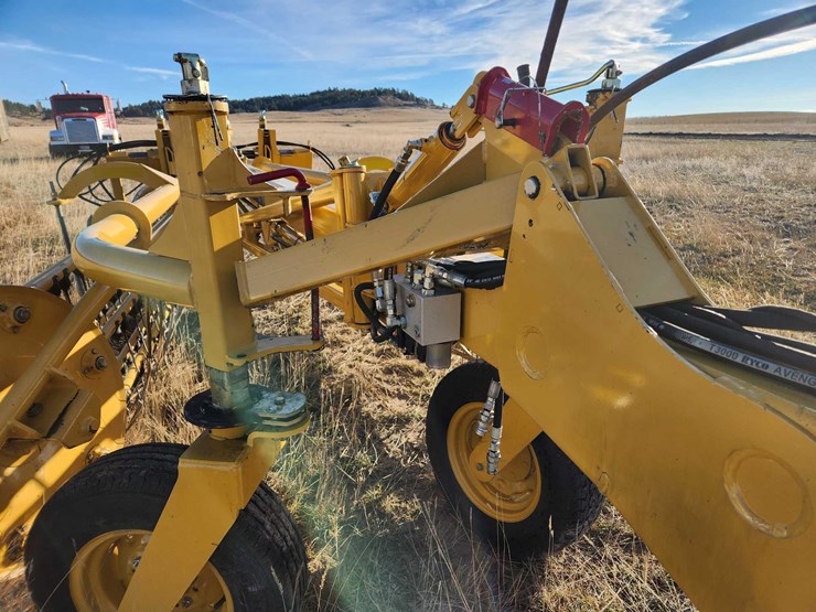 2020-vermeer-r2300-image-23