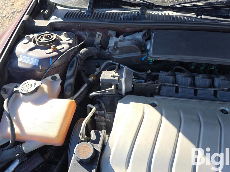 1995-oldsmobile-aurora-4-door-sedan-image-17