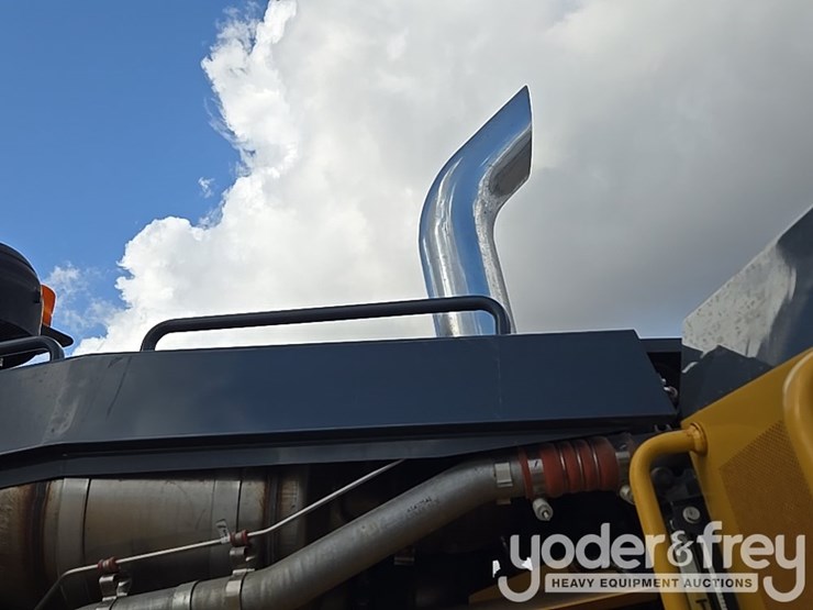 2017-deere-872g-image-130