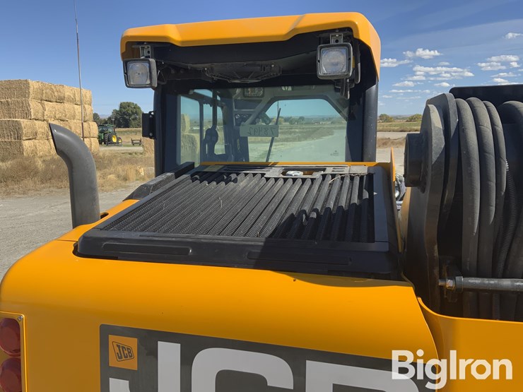 jcb-330t4-skid-steer-wheel-loader-image-12