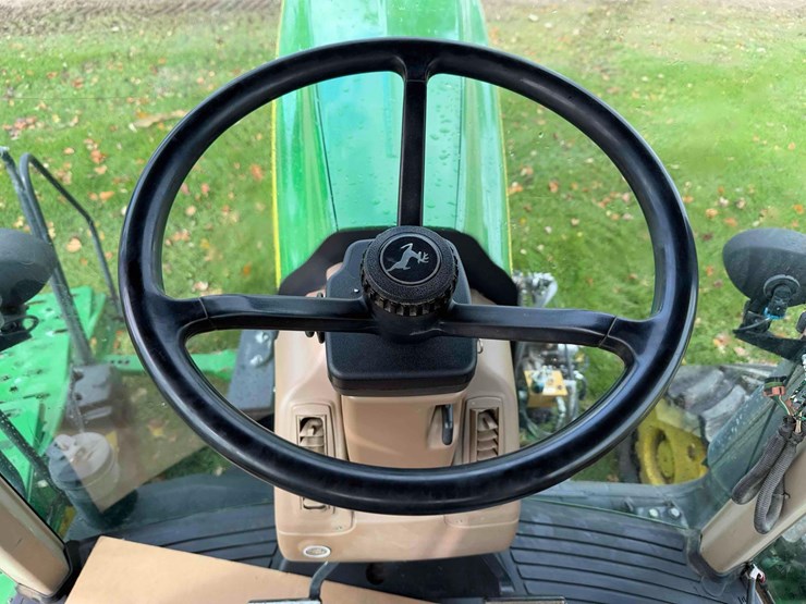 2005-john-deere-8520t-image-40