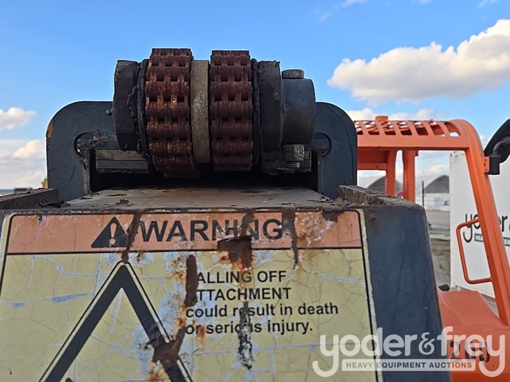 2016-sky-trak-8042-image-40