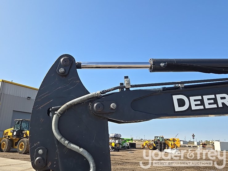 2020-deere-35g-image-34