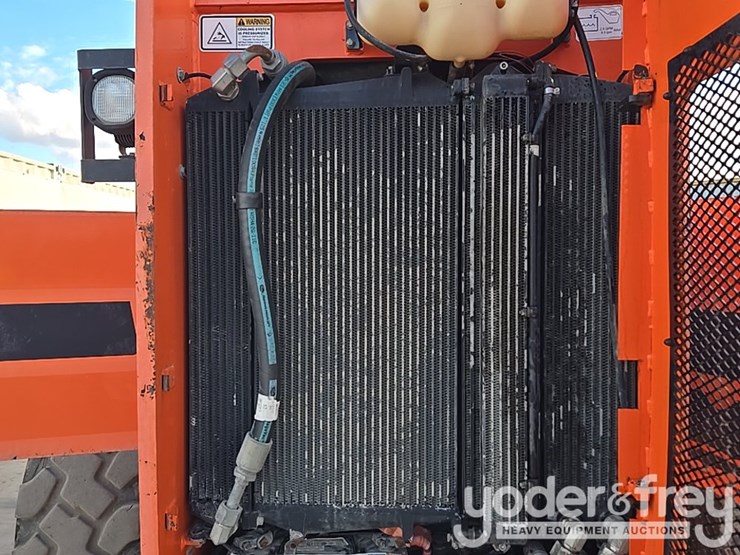 2016-sky-trak-8042-image-94