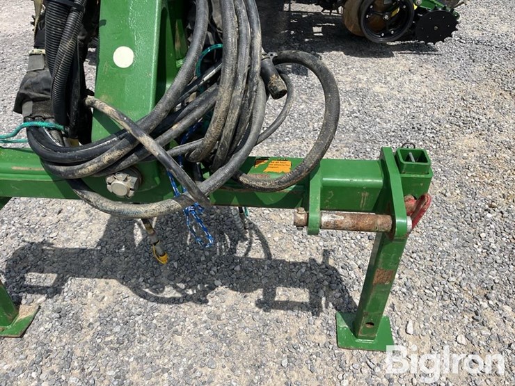 2020-john-deere-1775-image-10