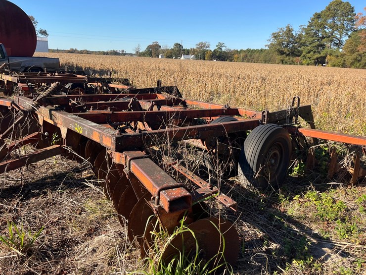 13’-case-disk-9”-spacing,-20”-blades,-no-hydraulics,-frame-for-drag-board,-located-at-276-jonestown-rd,-snow-hill-nc-call-252-531-8061-for-more-information-image-7