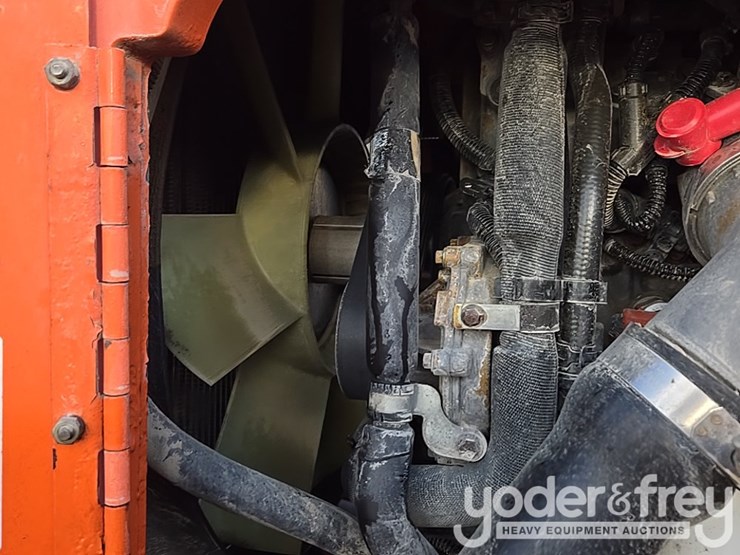 2016-sky-trak-8042-image-96