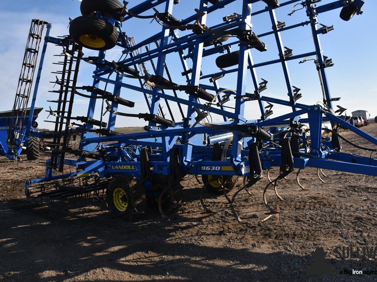 2014-landoll-9630-image-13