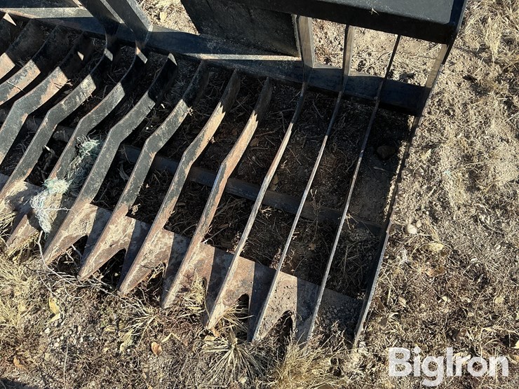 rock-bucket-skid-steer-attachment-image-9