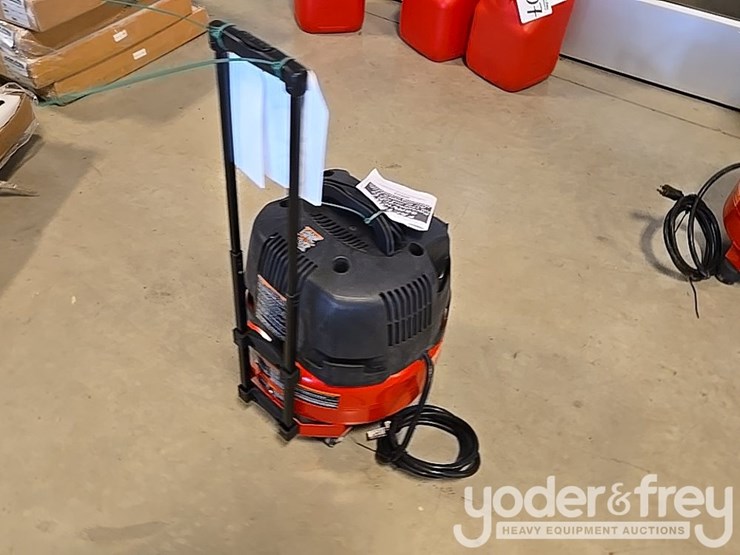 unused-6-gal-porter-cable-air-compressor-image-3