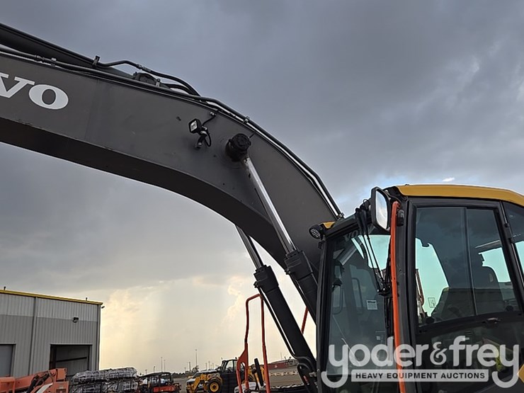 2019-volvo-ec200el-image-36