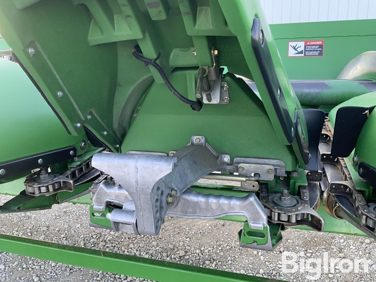 2010-john-deere-608c-image-15