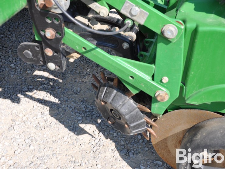 2015-john-deere-1775nt-image-20