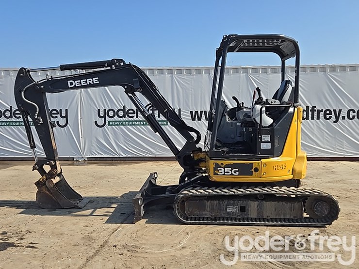 2020-deere-35g-image-2