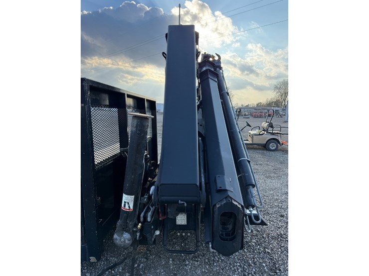 2012-hiab-288-ep-5-hipro-knuckle-crane-w/-22'6"-x-102"-steel-flatbed-w/-headache-rack-&-hiab-forks-image-8