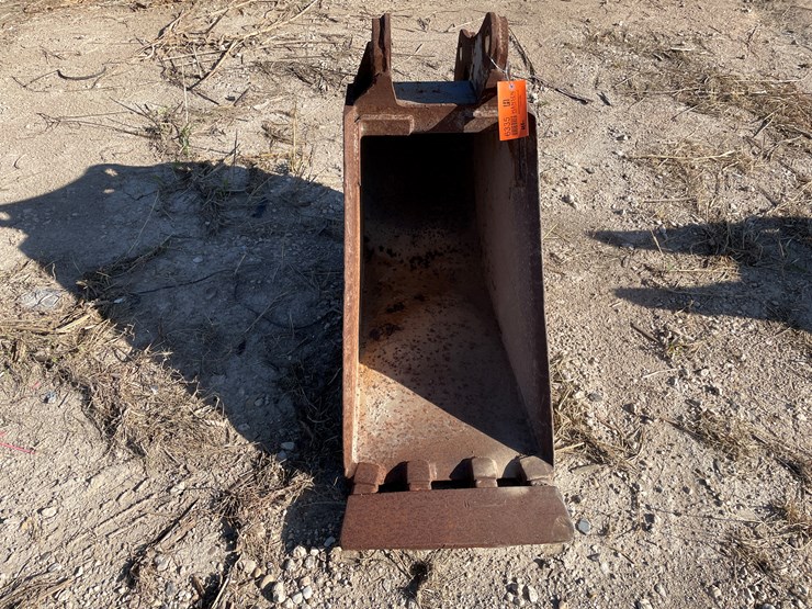 #6335-•-excavator-bucket-image-2