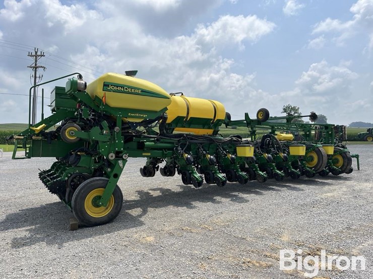 2020-john-deere-1775-image-5