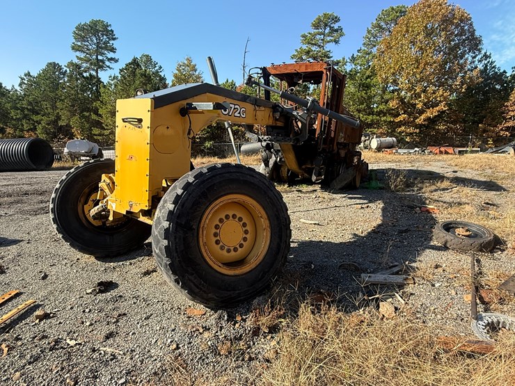 deere-672g-image-1
