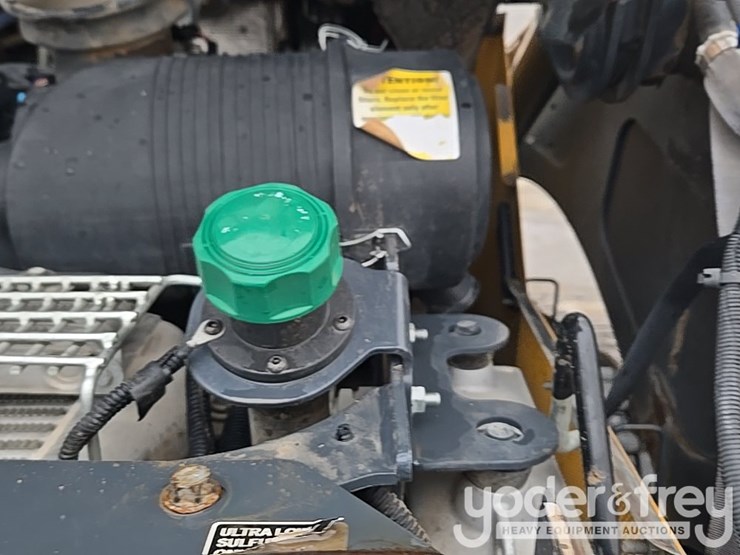 2020-deere-333g-image-48