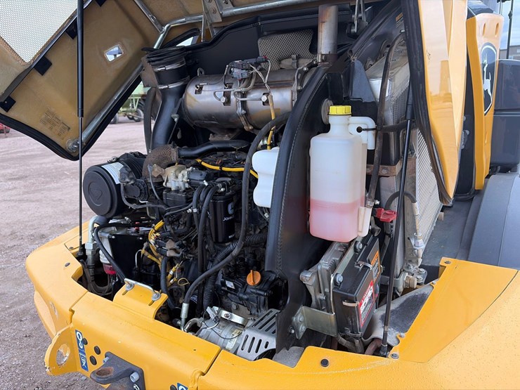 john-deere-324-image-29