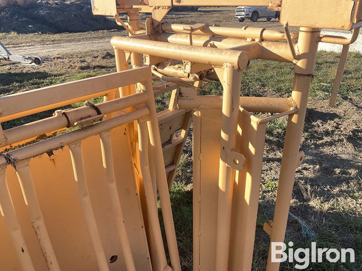 foremost-calf-working-table-image-13