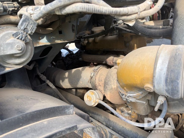 2000-caterpillar-10-image-58