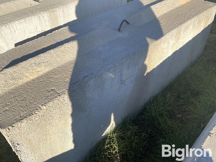 concrete-stackable-blocks-image-12