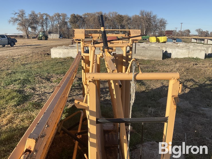 foremost-calf-working-table-image-16