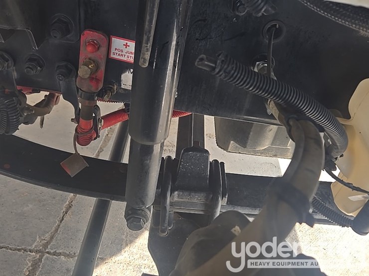 2021-freightliner-m2-106-image-29