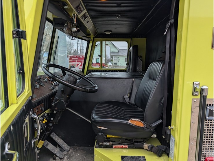 1995-kme-ladder-truck-image-16