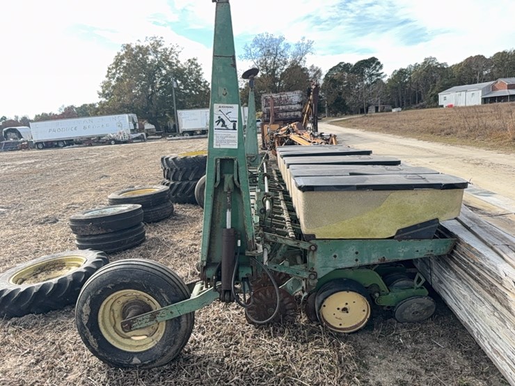 john-deere-7340-image-24