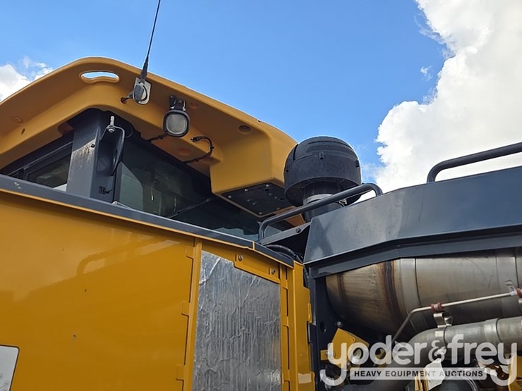 2017-deere-872g-image-131