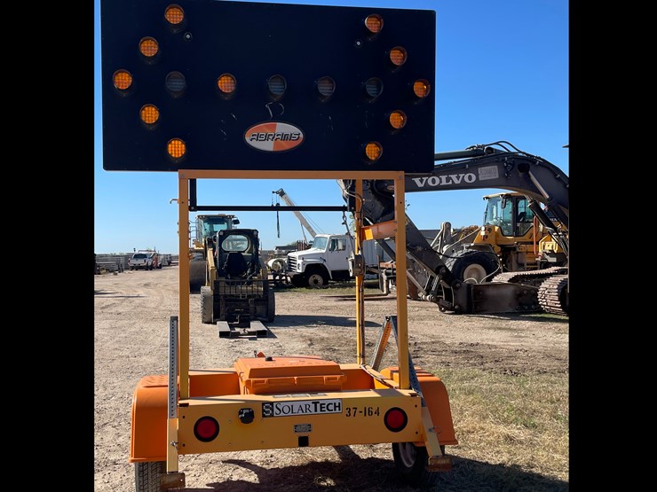 #6316-•-2018-solar-tech-arrow-board-(trailer-#37164),-no-title-image-1