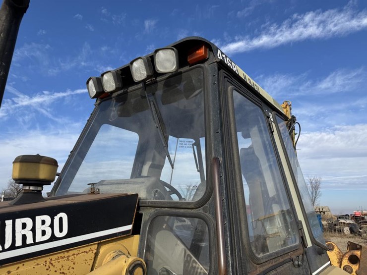 caterpillar-416b-image-12