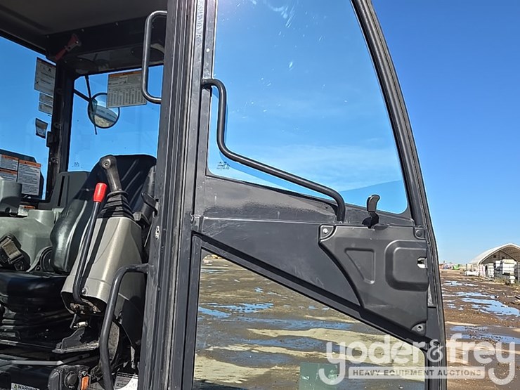 2022-yanmar-vio80-image-92