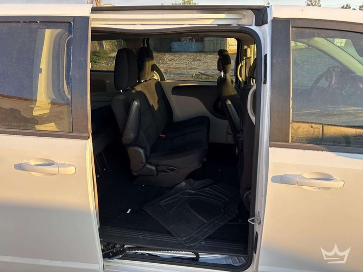 2018-dodge-grand-caravan-image-21