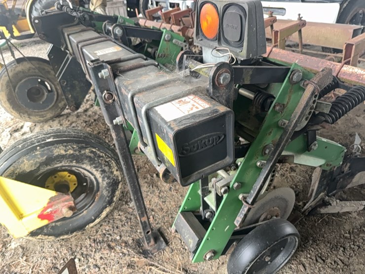 sukup-hi--residue-cultuvator-image-8