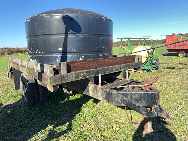 truck-body-with-hydraulic-cylinder,-still-in-place-with-poly-tank,-rinse-tank,-motor,-located-at-107-jernigan-swamp-rd.,-ahoskie,-nc-image-5