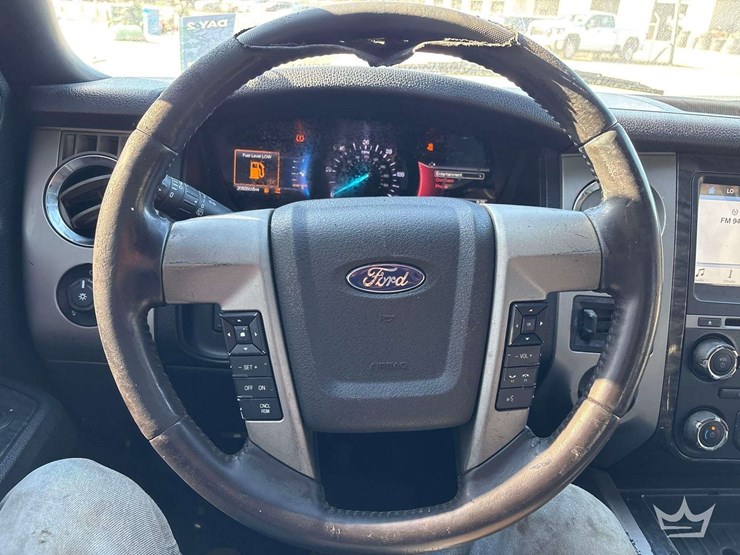 2016-ford-expedition-image-13