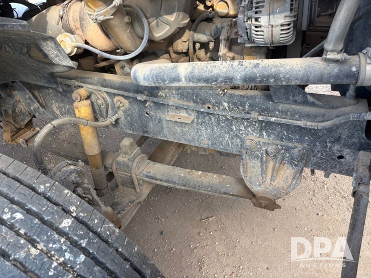 2000-caterpillar-10-image-59