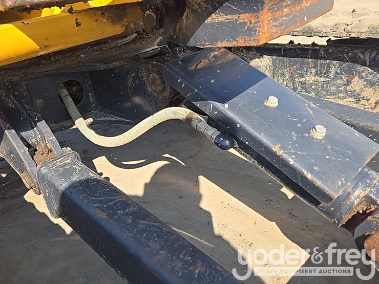 2019-deere-35g-image-37