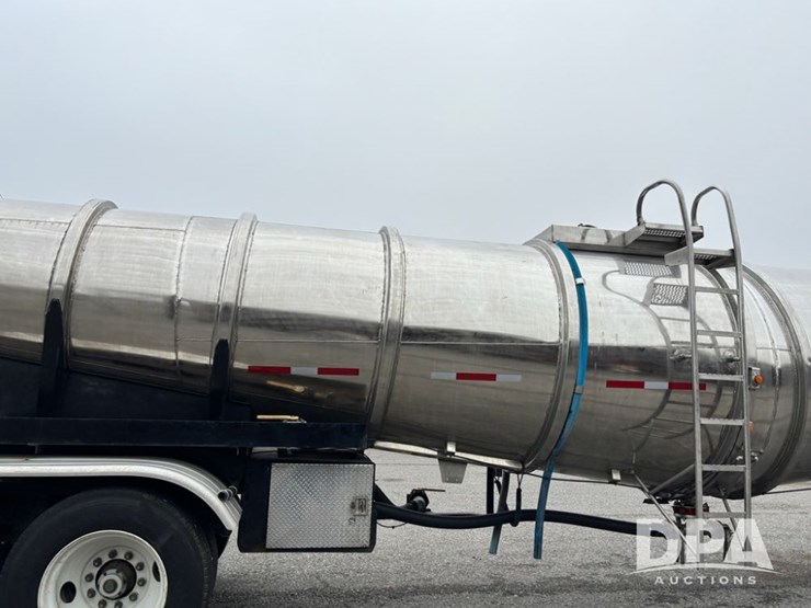 1982-trailmobile-trailer-image-12