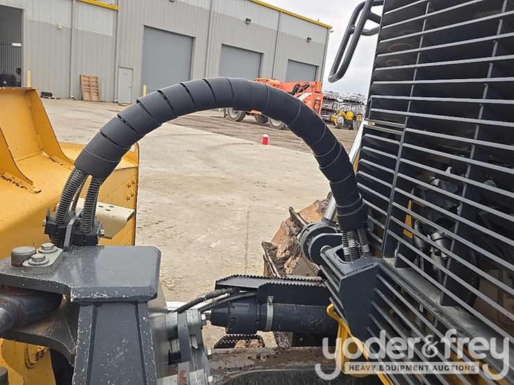 2019-deere-850l-wlt-image-38